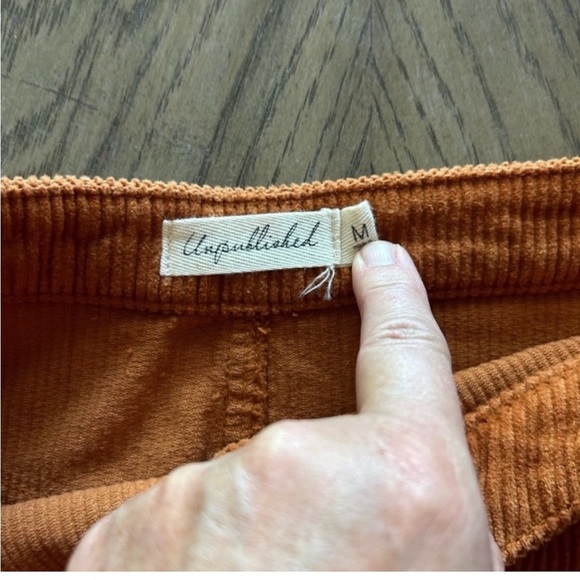 Burnt orange corduroy button skirt size M - Picture 4 of 6